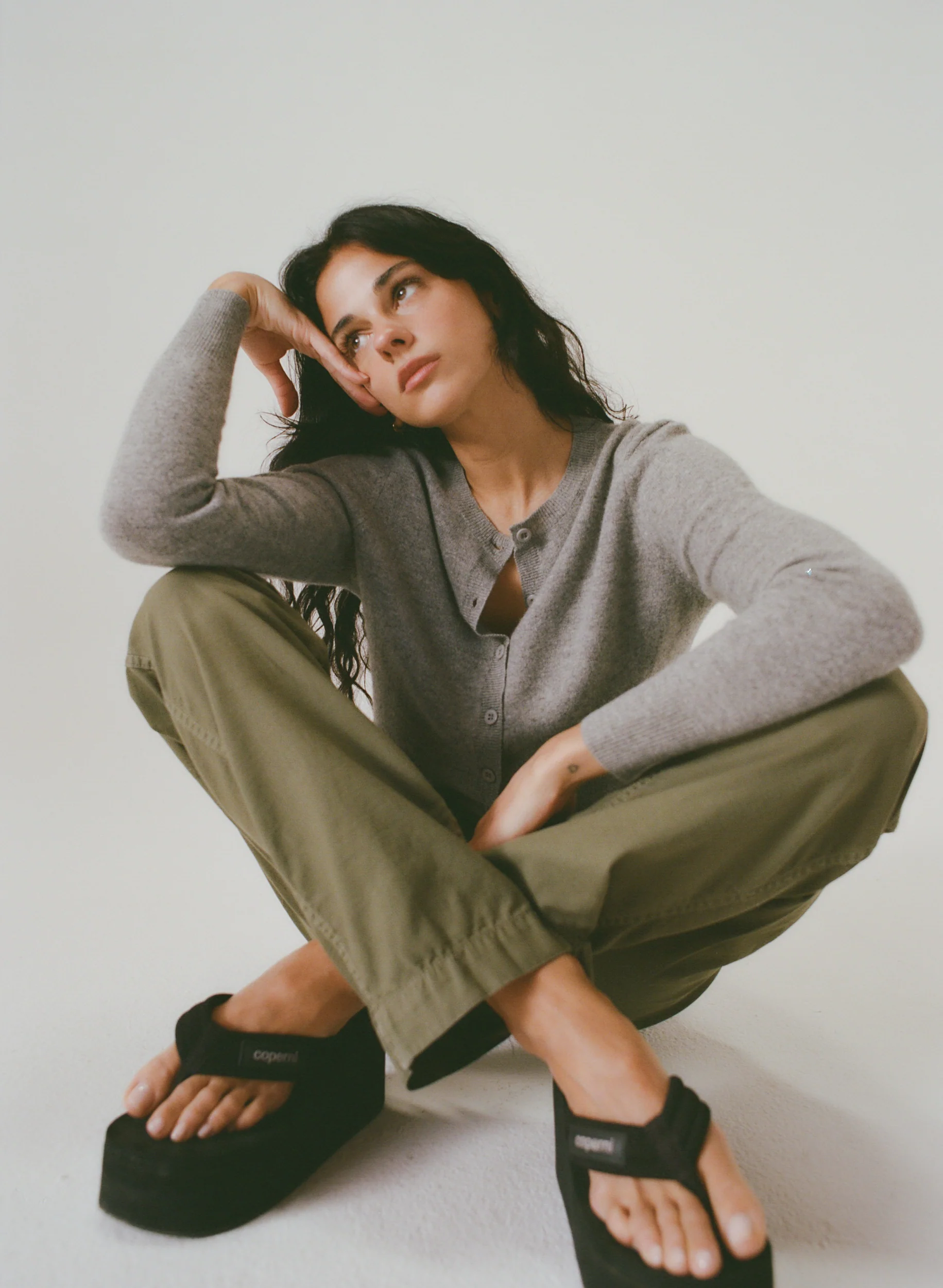 Women's Cashmere Cardigan - Image 4